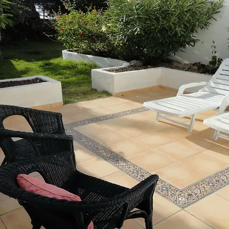 Сasa de vacaciones Beachfront Beautiful 3-bedroom *