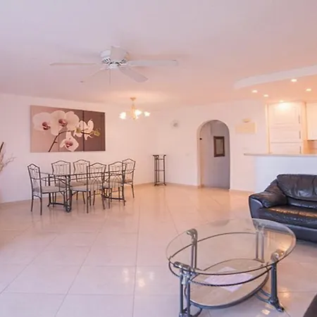 Ferienhaus Beachfront Beautiful 3-bedroom Costa Adeje (Tenerife)
