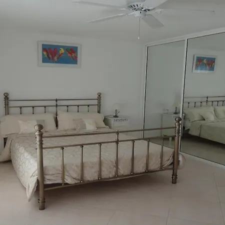 Ferienhaus Beachfront Beautiful 3-bedroom Costa Adeje (Tenerife)